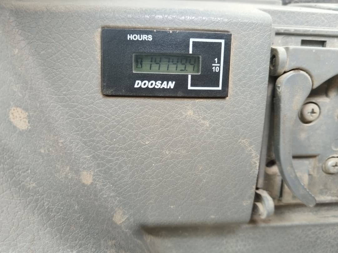 Doosan DX 225 Экскаватор - 7