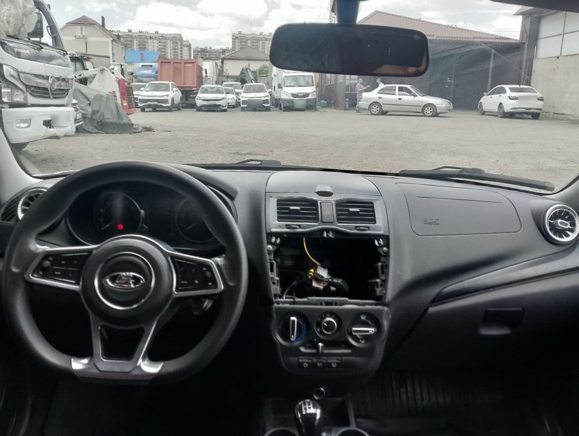 Lada Granta седан - 5