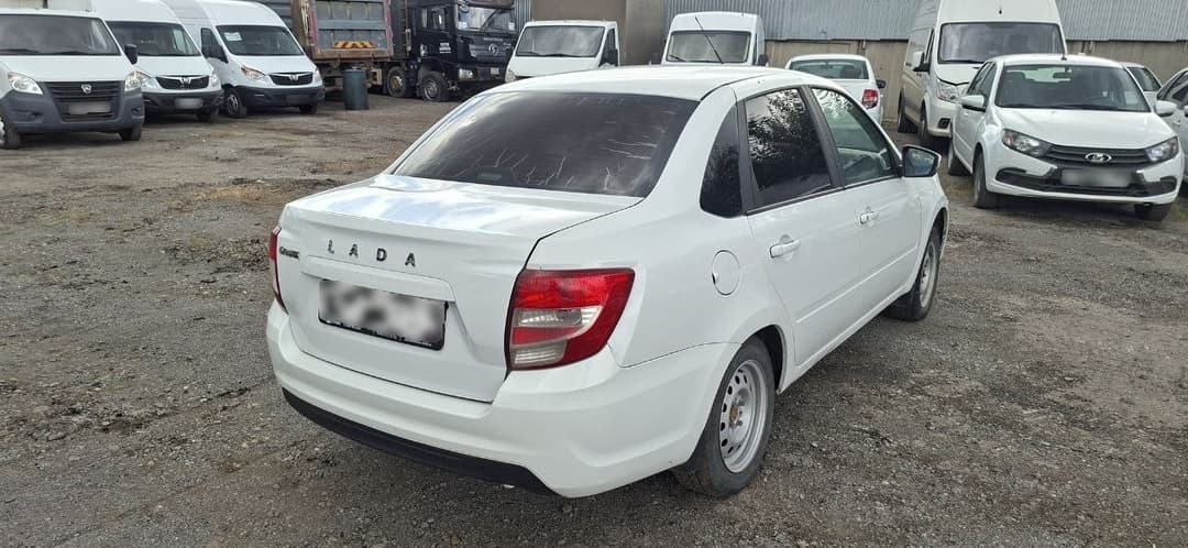 Lada Granta седан - 3