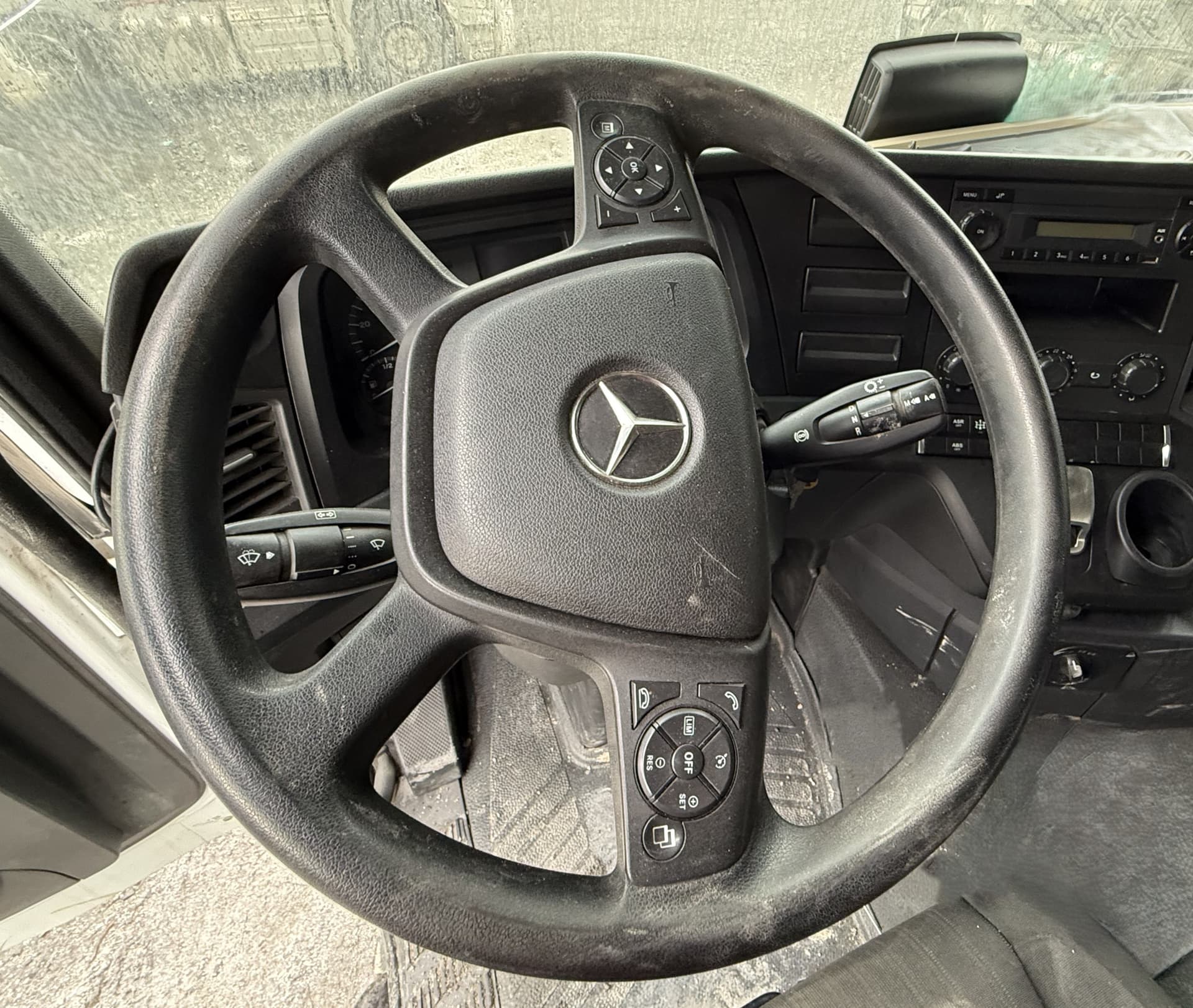 Mercedes-Benz Actros 6x4 Седельный тягач - 5