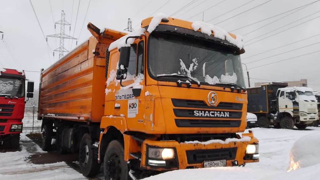 Shacman (Shaanxi) SX3318DT366 8x4 Самосвал - 2