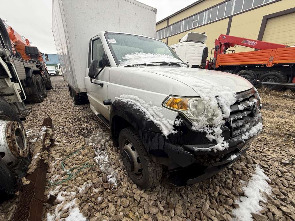 UAZ Profi - 2