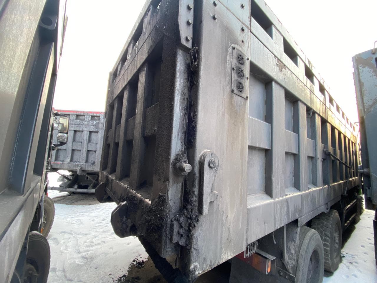 Shacman (Shaanxi) SX* 8x4 Самосвал - 3
