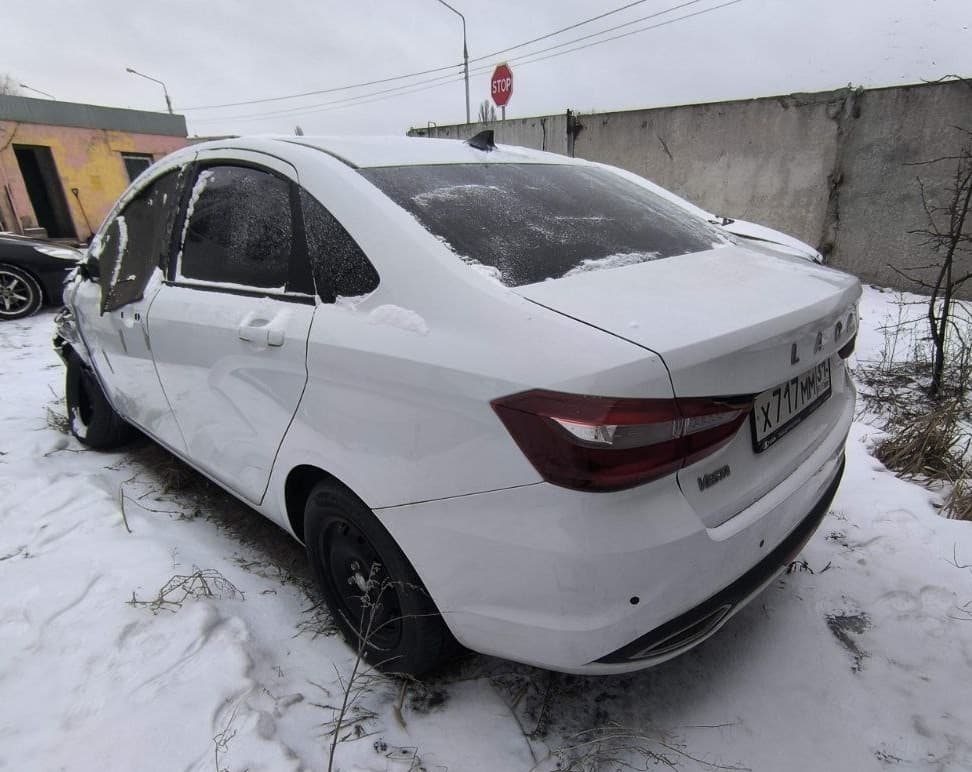 Lada Vesta седан - 4