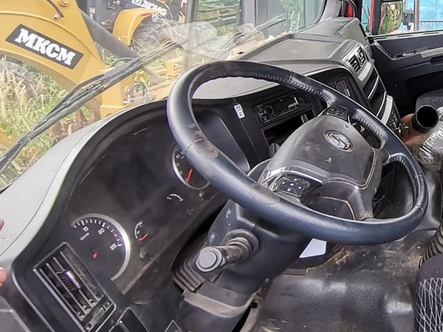 Shacman (Shaanxi) SX331863366 Самосвал  8х4 - 6