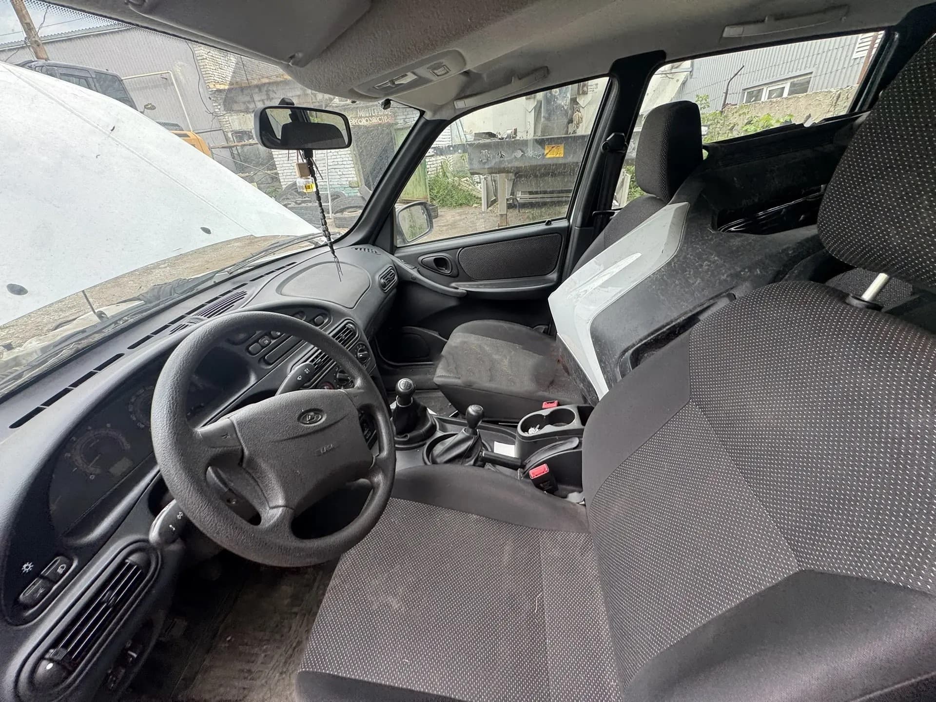 Lada Niva Travel - 5