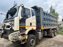 FAW J6* 6x4 Самосвал - 1