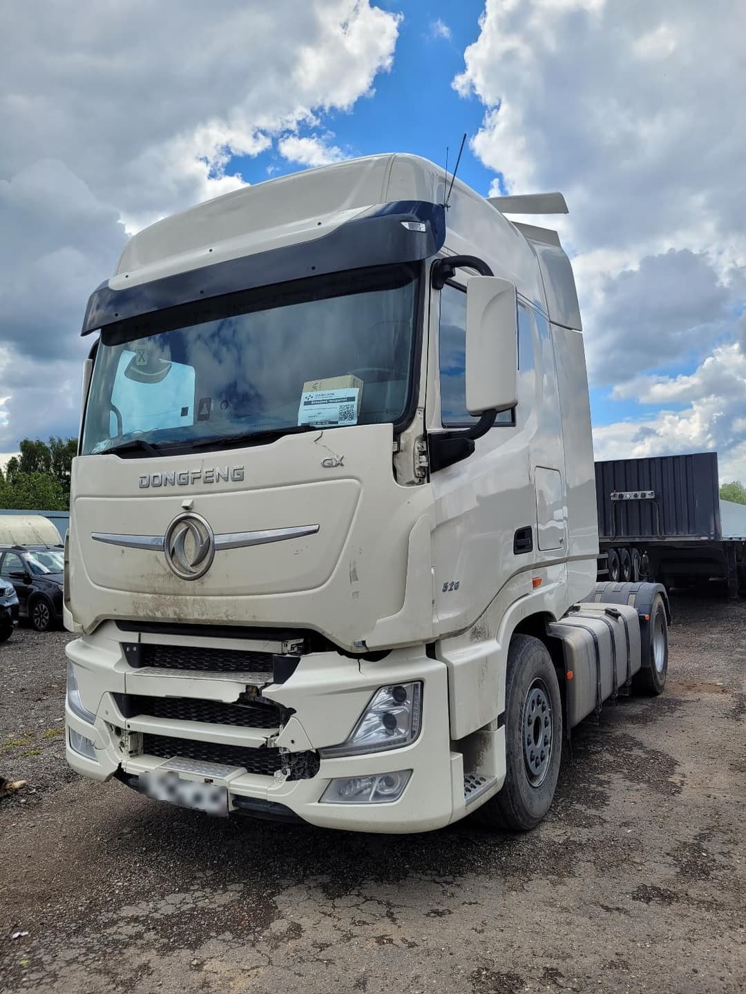 Dongfeng DFH 4x2 Седельный тягач - 1