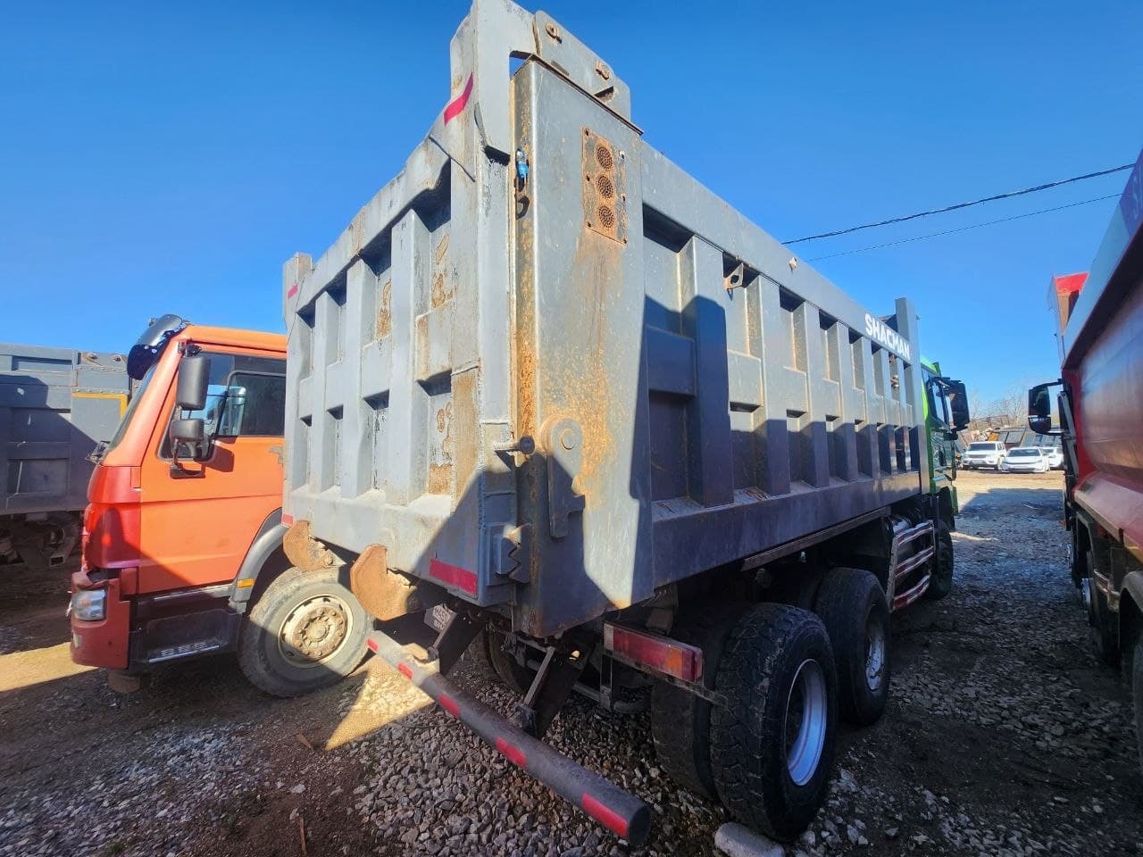 Shacman (Shaanxi) SX* 6x6 Самосвал - 3