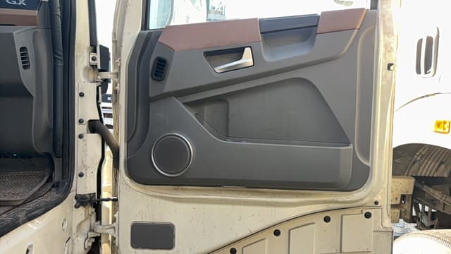 Dongfeng GX 4x2 Седельный тягач - 8