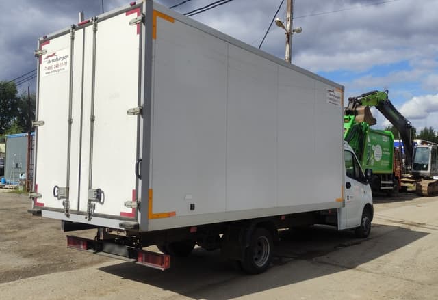 Новый Завод 3009* на шасси GAZ GAZELLE NEXT Изотермический/рефрижератор - 3