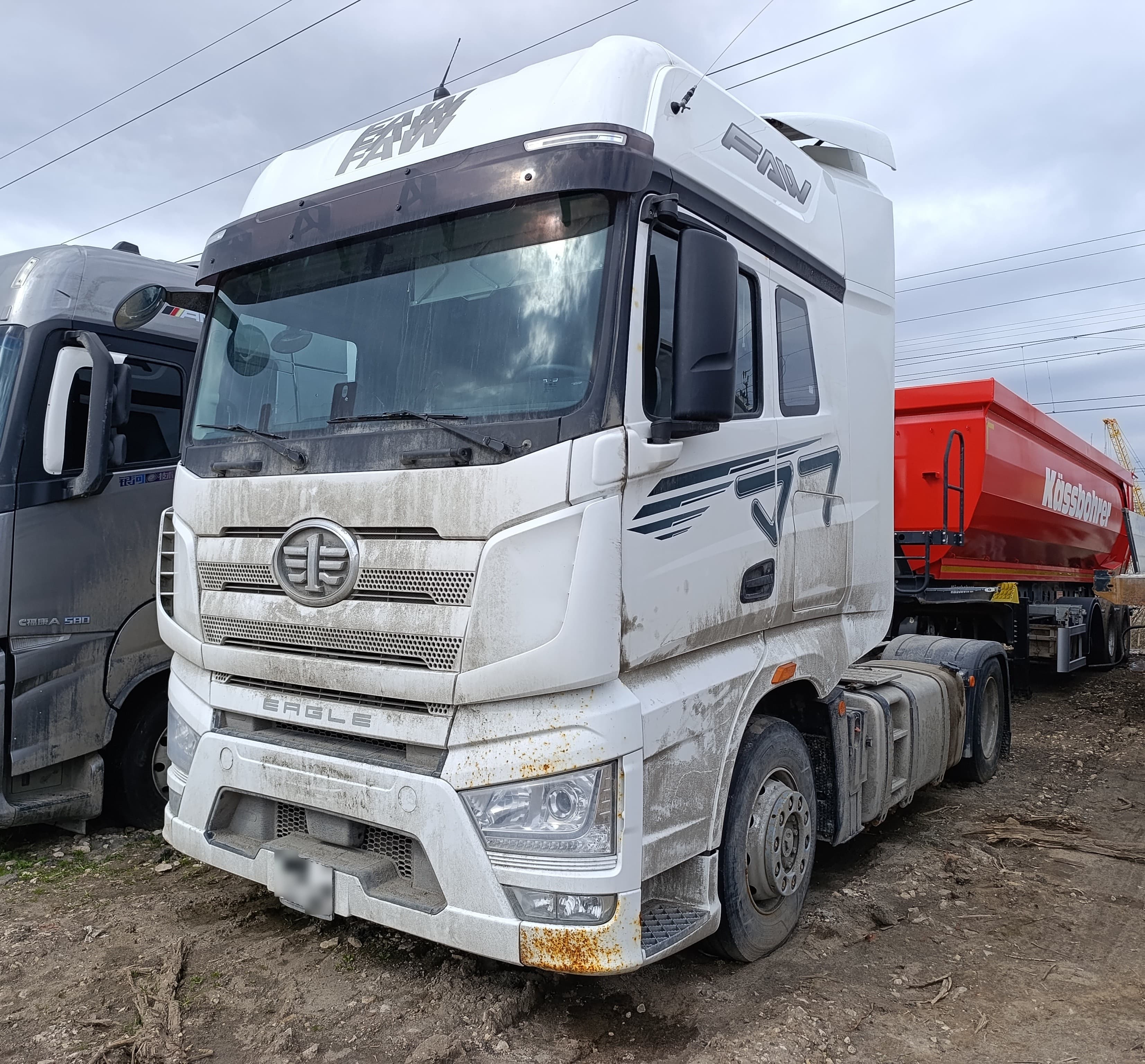 FAW J7 4x2 Седельный тягач - 1