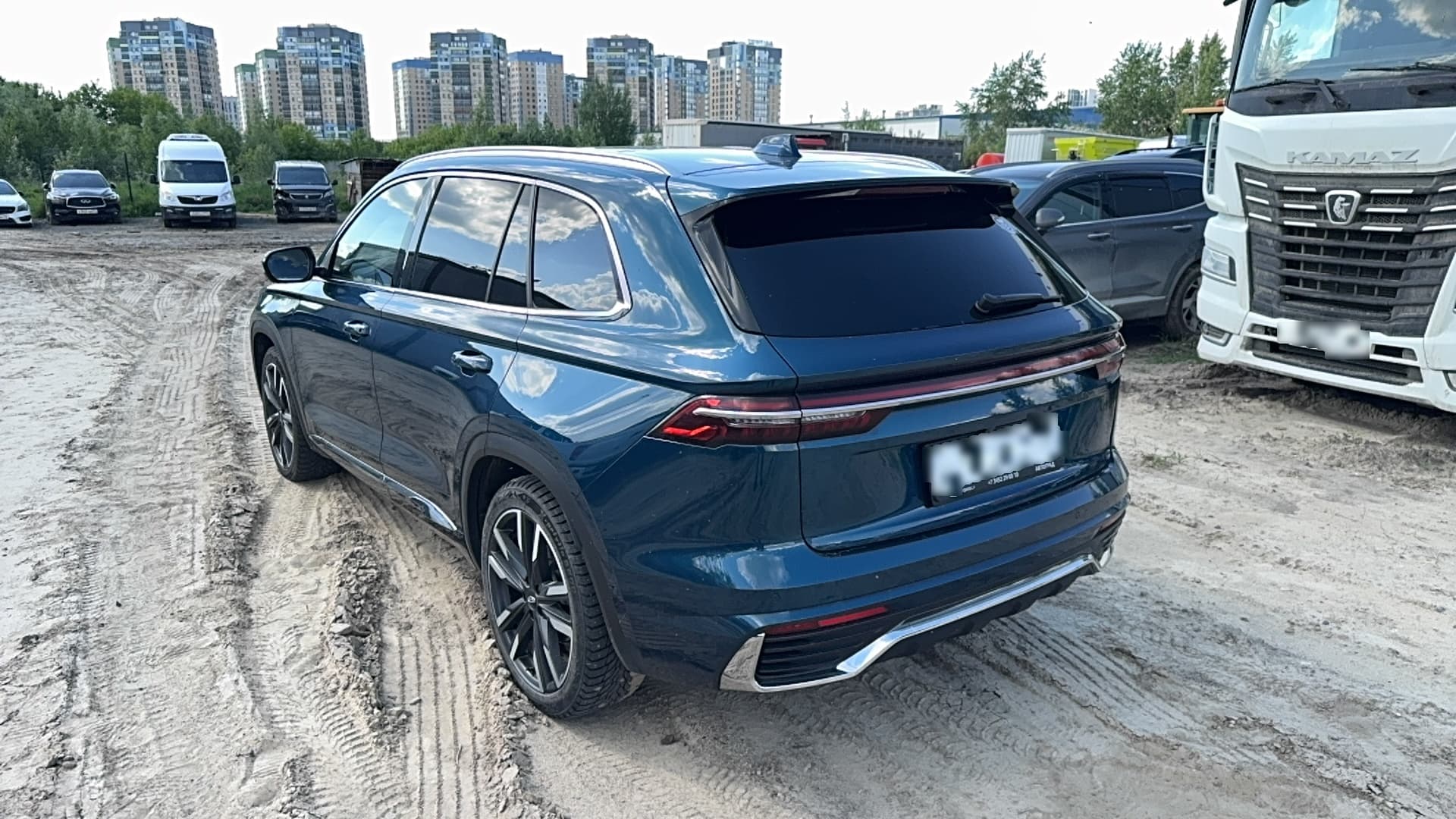 Geely Monjaro - 4