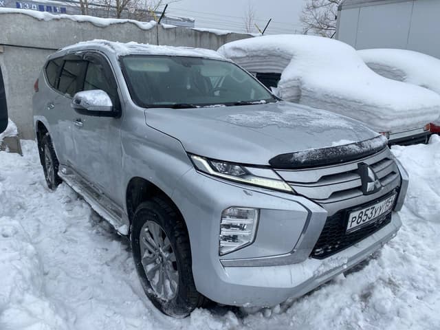 Mitsubishi Pajero Sport - 2