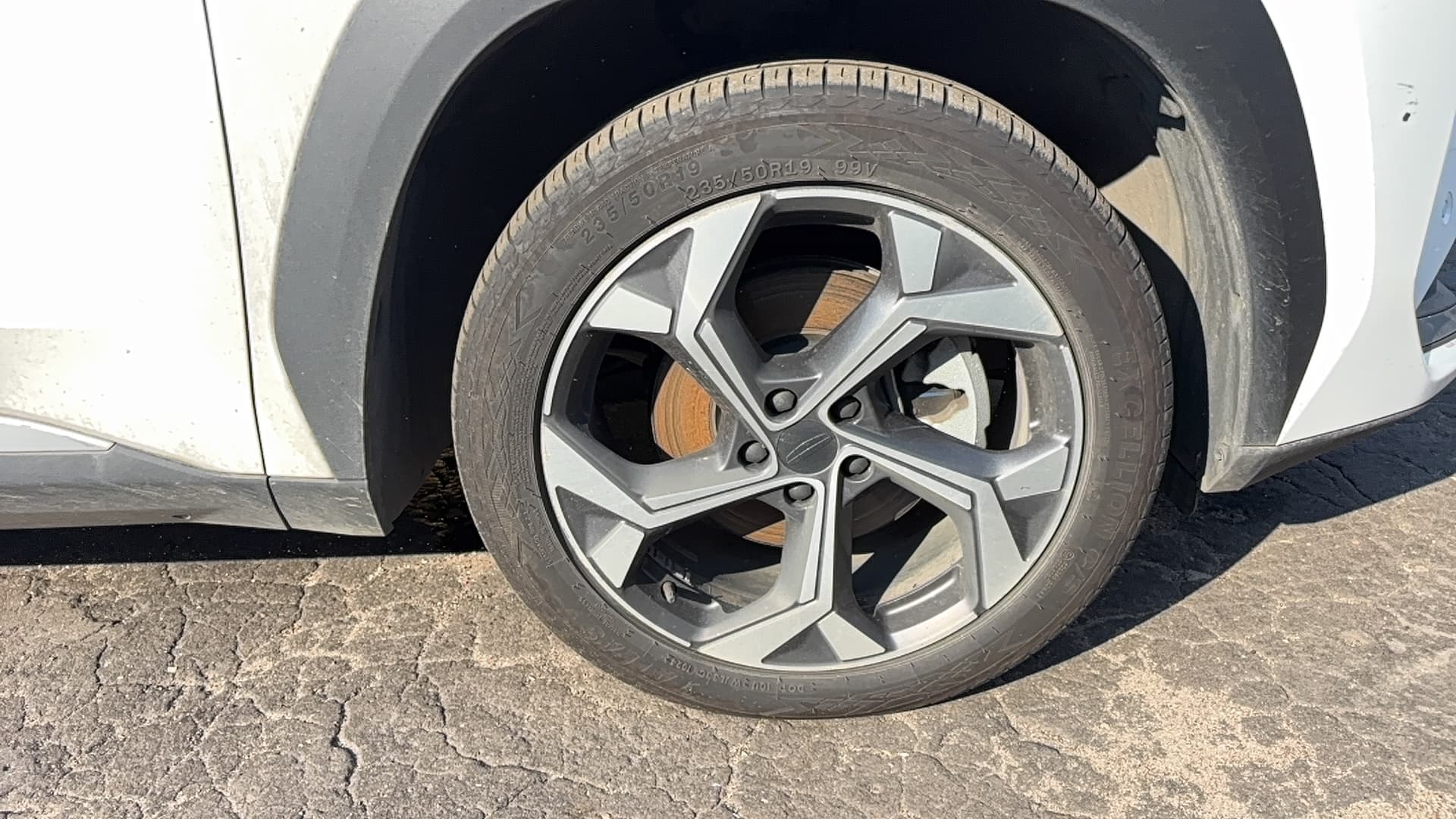 Geely Atlas - 10
