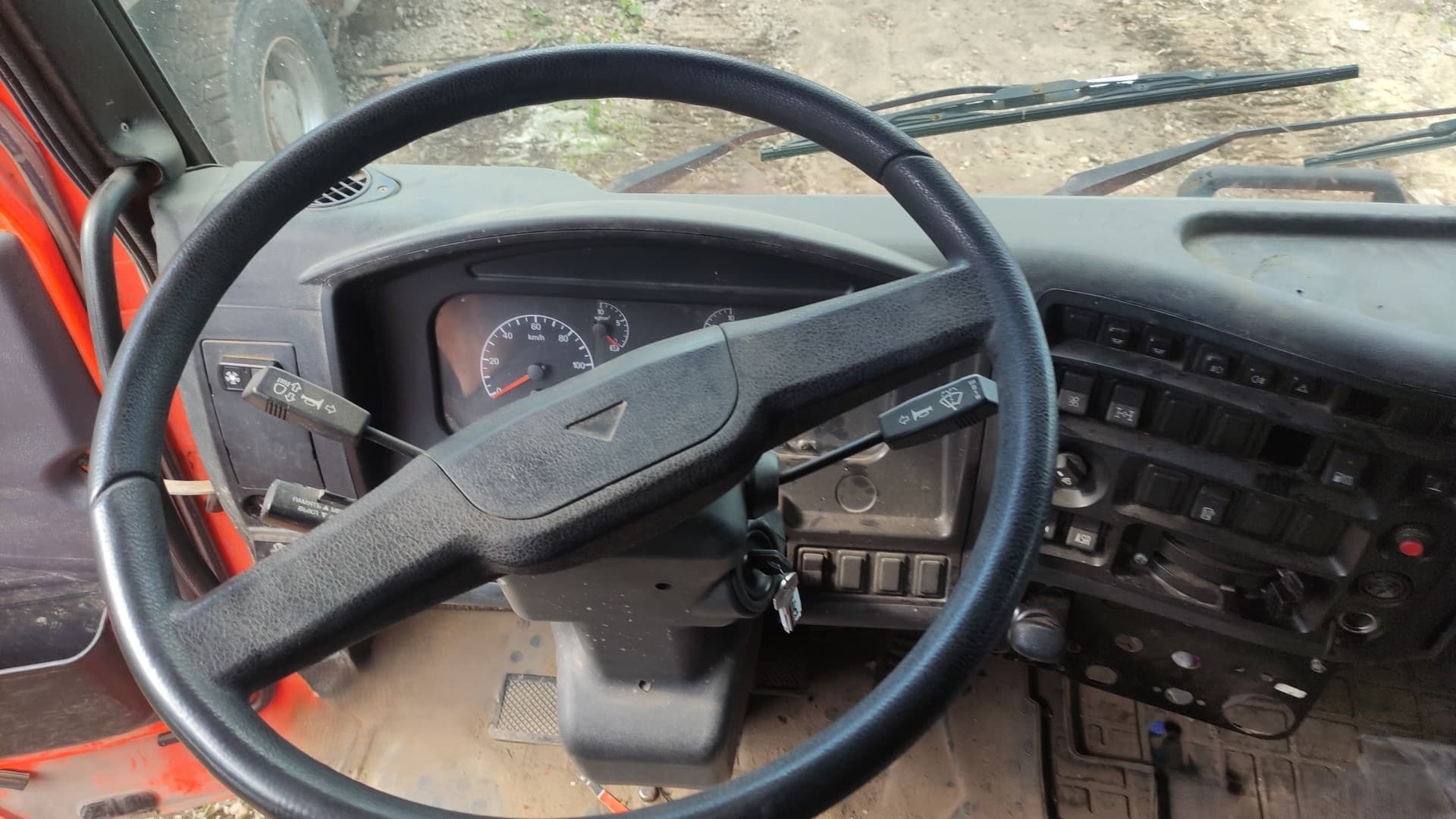 Камаз 65115 6x4 Бортовой с КМУ - 5