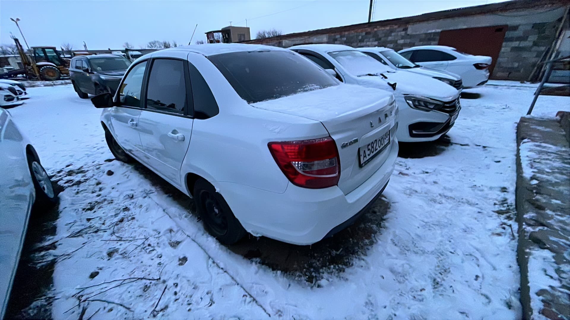 Lada Granta седан - 4