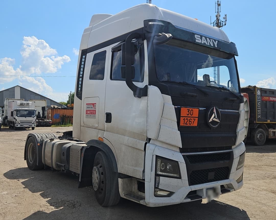 Sany HQC* 4x2 Седельный тягач - 2