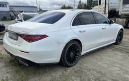 Mercedes-Benz S седан - 3