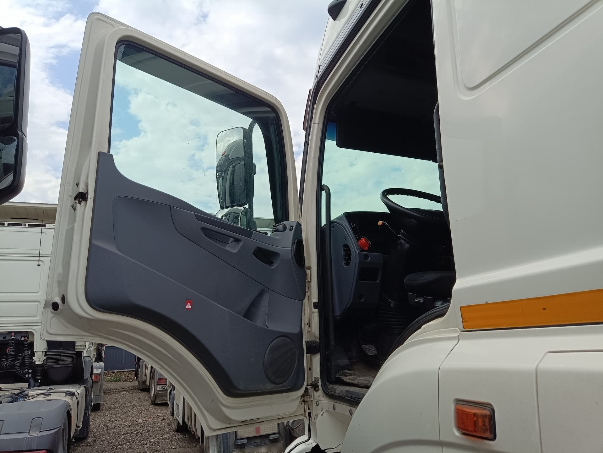 Камаз 5490 4x2 Седельный тягач - 8