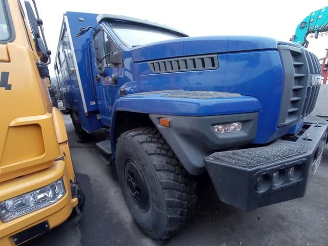 Ural 32552 4x4 Вахтовый автобус - 2