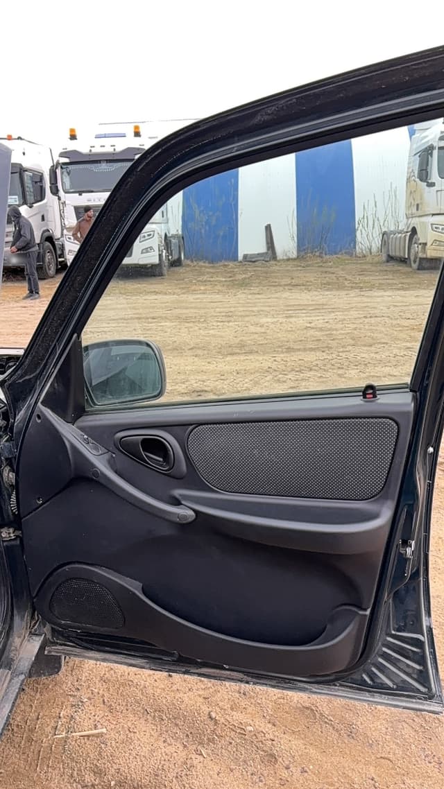 Lada Niva Travel - 6