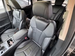 Hongqi H5 - 5