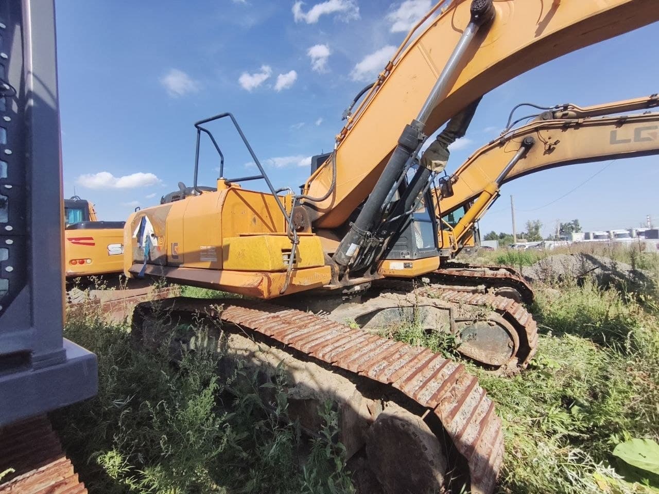 Liugong CLG933 Экскаватор - 2