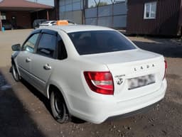 Lada Granta седан - 4