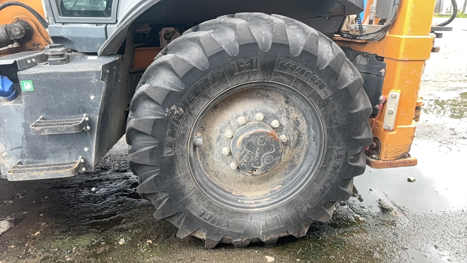 Case 695* Экскаватор-погрузчик - 7