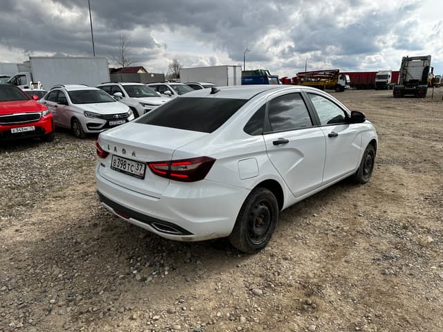 Lada Vesta седан - 3
