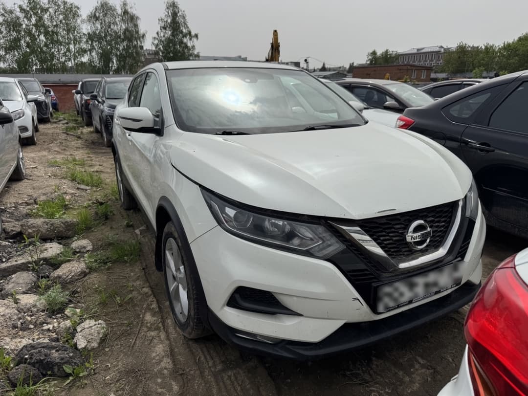 Nissan Qashqai - 2