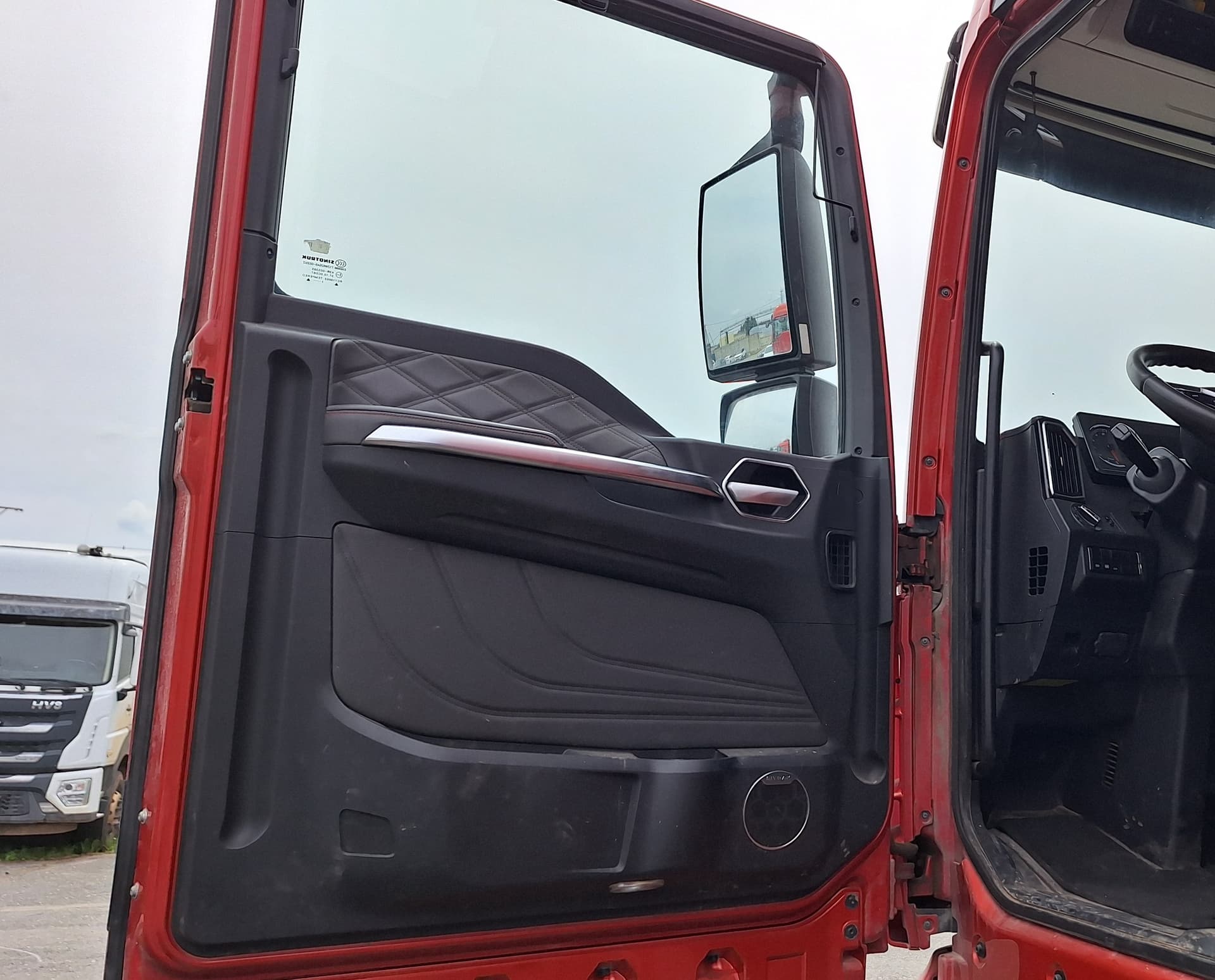 Sitrak C7H 4x2 Седельный тягач - 8