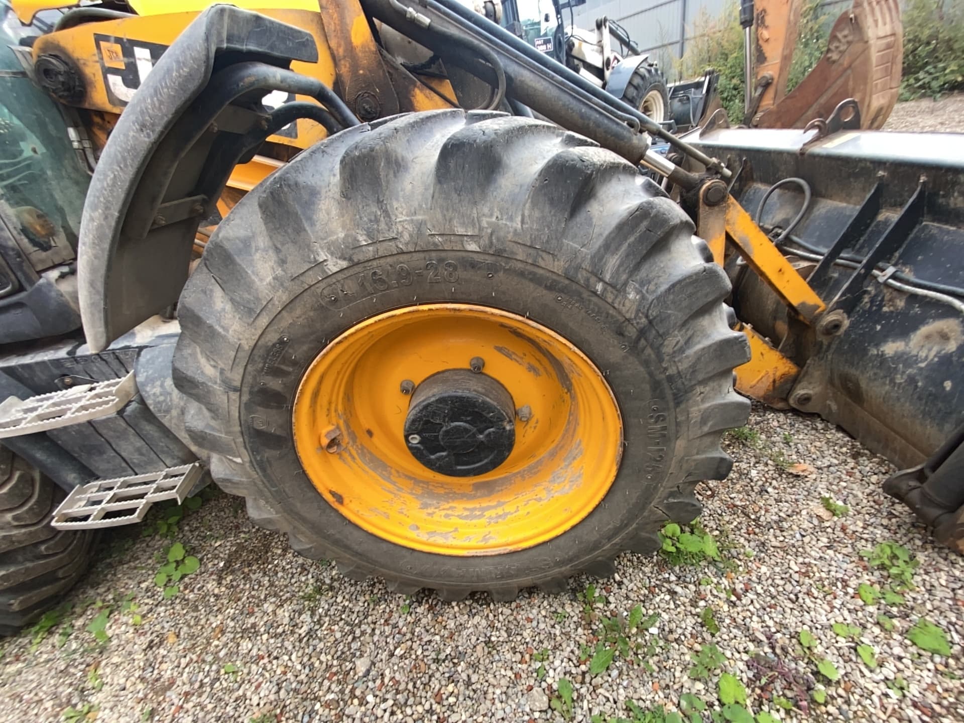 JCB 4CX Экскаватор-погрузчик - 8
