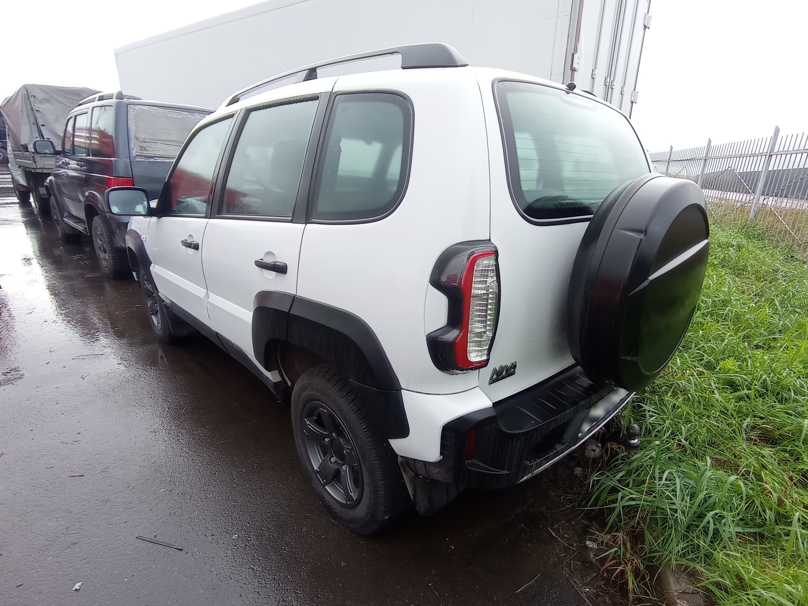 Lada Niva Travel - 3