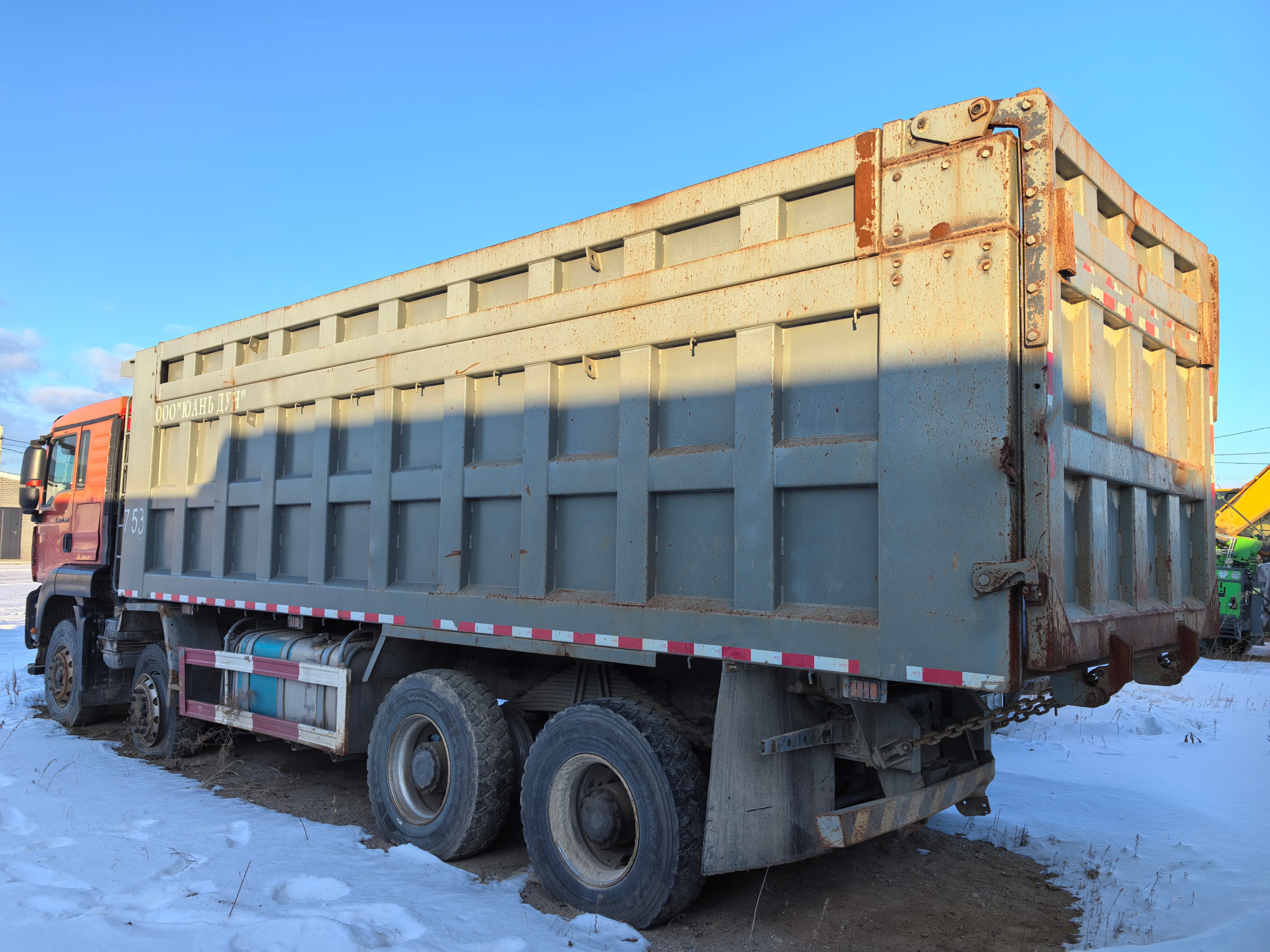 Howo ZZ3317V386GE1 8x4 Самосвал - 3
