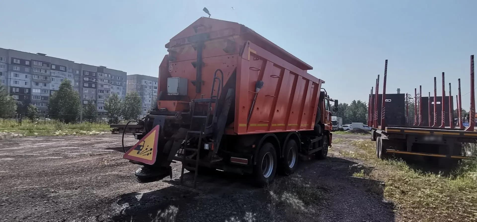 Ряжский Авторемонтный Завод МК-4534 на шасси КамАЗ 6520 6x4 КДМ - 2