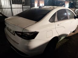 Lada Vesta седан - 4