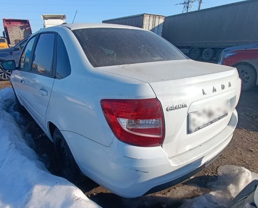 Lada Granta седан - 4