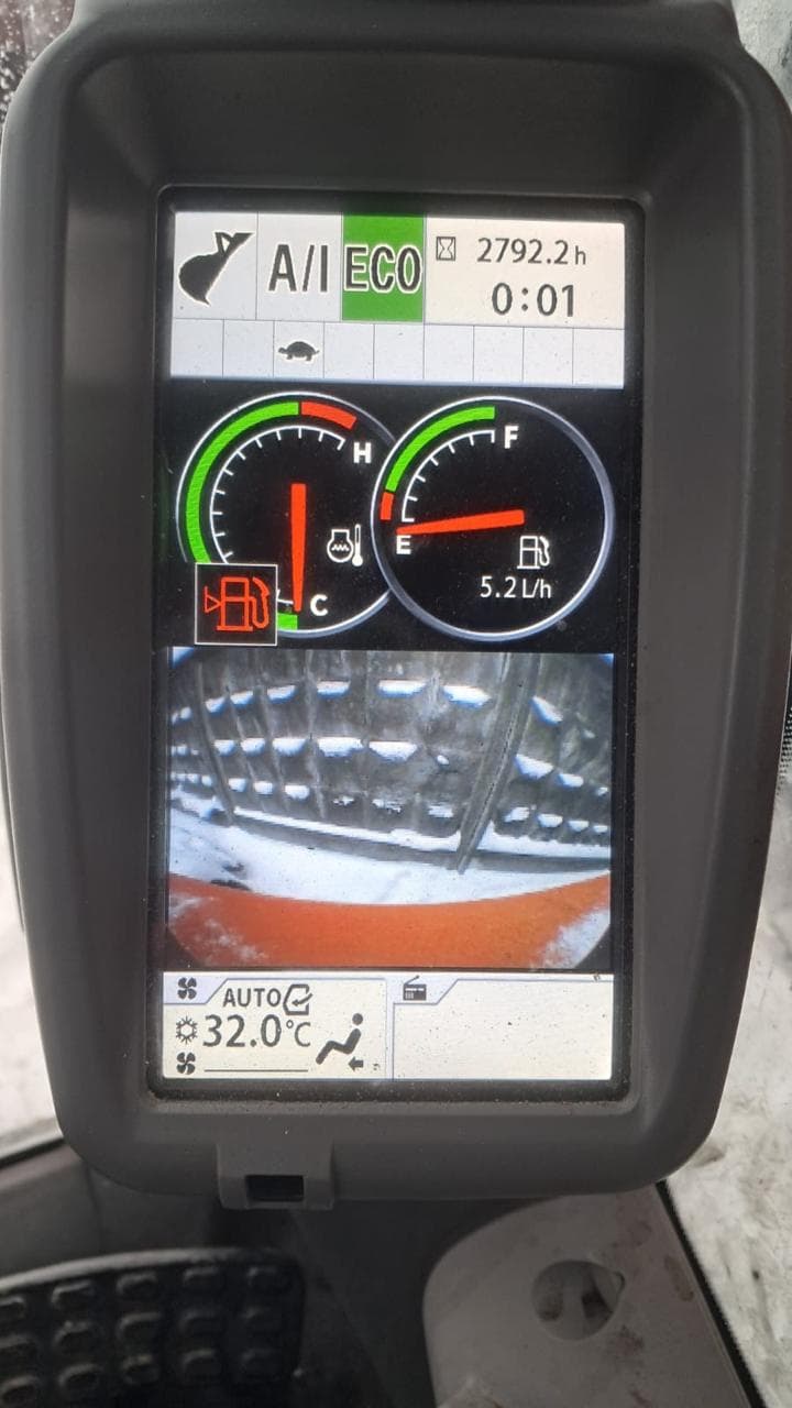 Hitachi ZX200 Экскаватор - 6