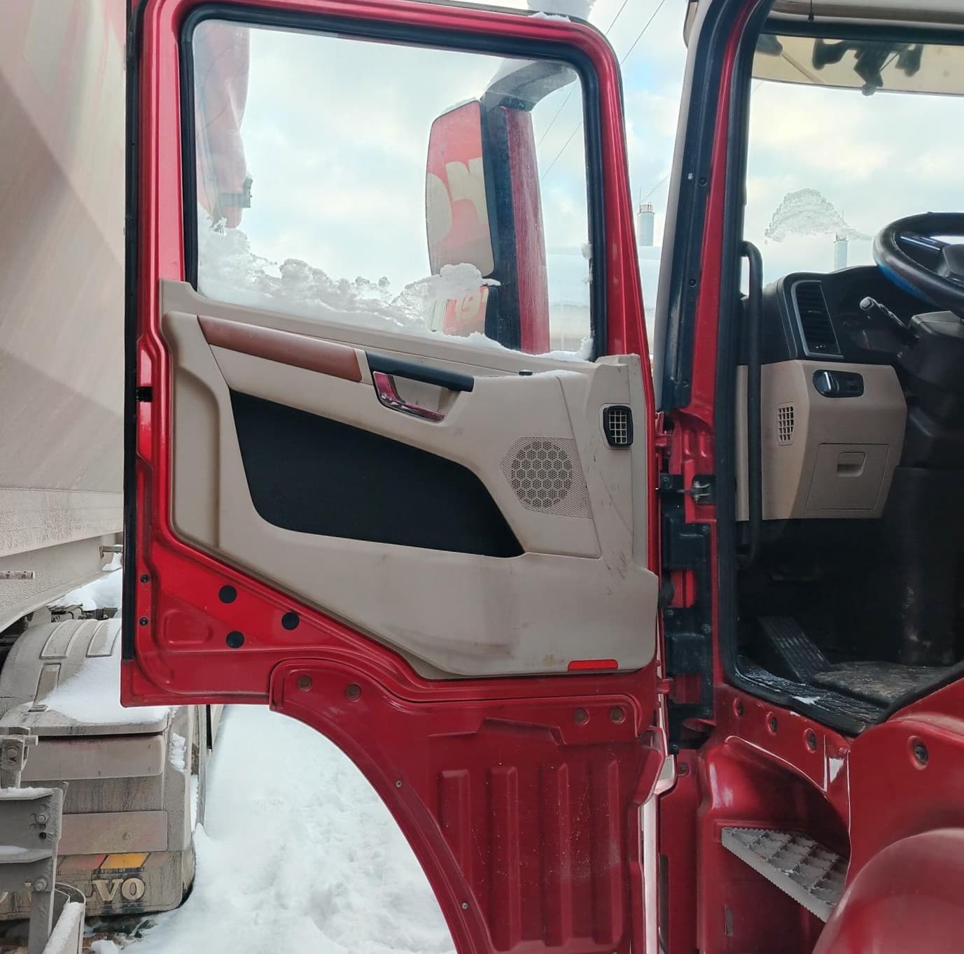 Shacman (Shaanxi) SX* 4x2 Седельный тягач - 8