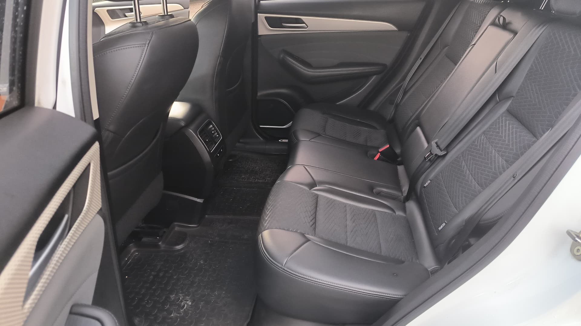 Haval F7 - 9
