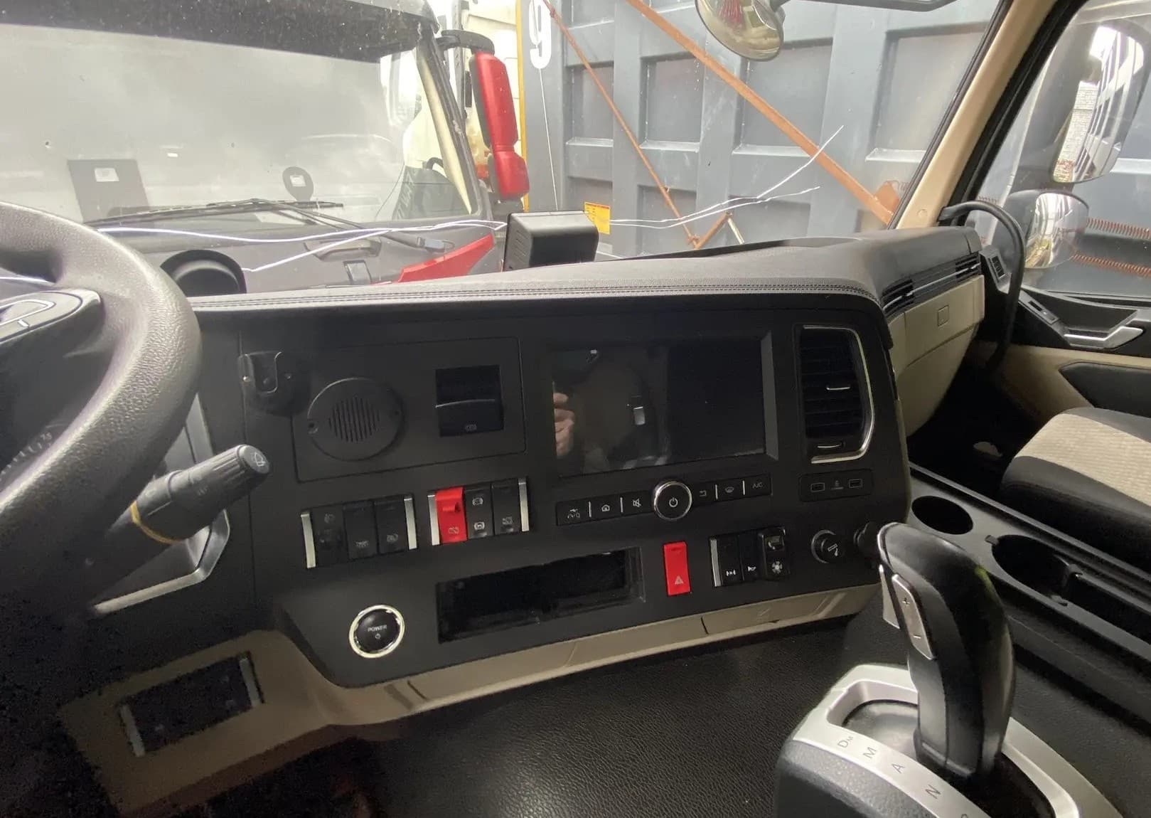 Dayun CGC4180 4x2 Седельный тягач - 5