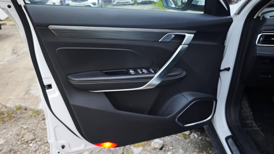 Geely Atlas Pro - 8