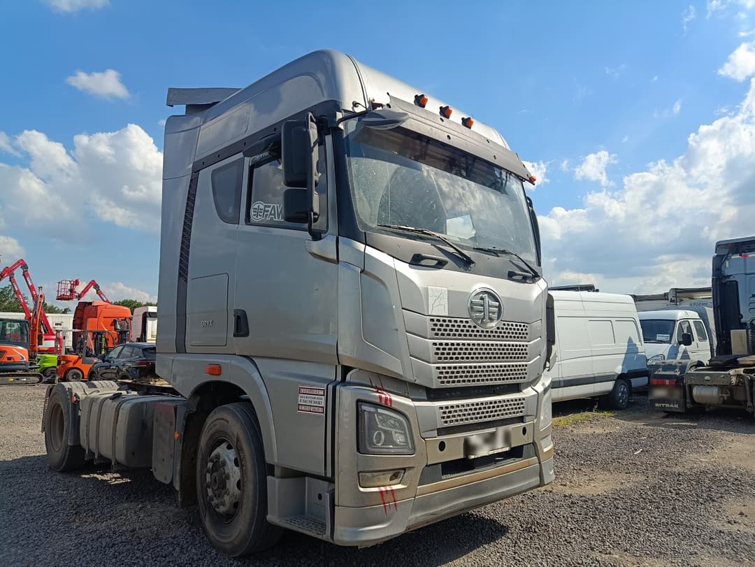 FAW JH6 4x2 Седельный тягач - 2
