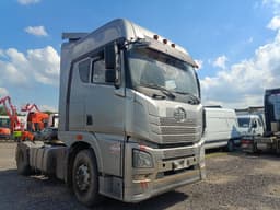 FAW JH6 4x2 Седельный тягач - 2