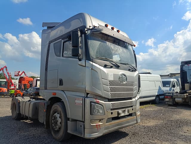 FAW JH6 4x2 Седельный тягач - 2
