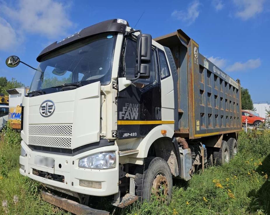 FAW J6* 6x4 Самосвал - 1