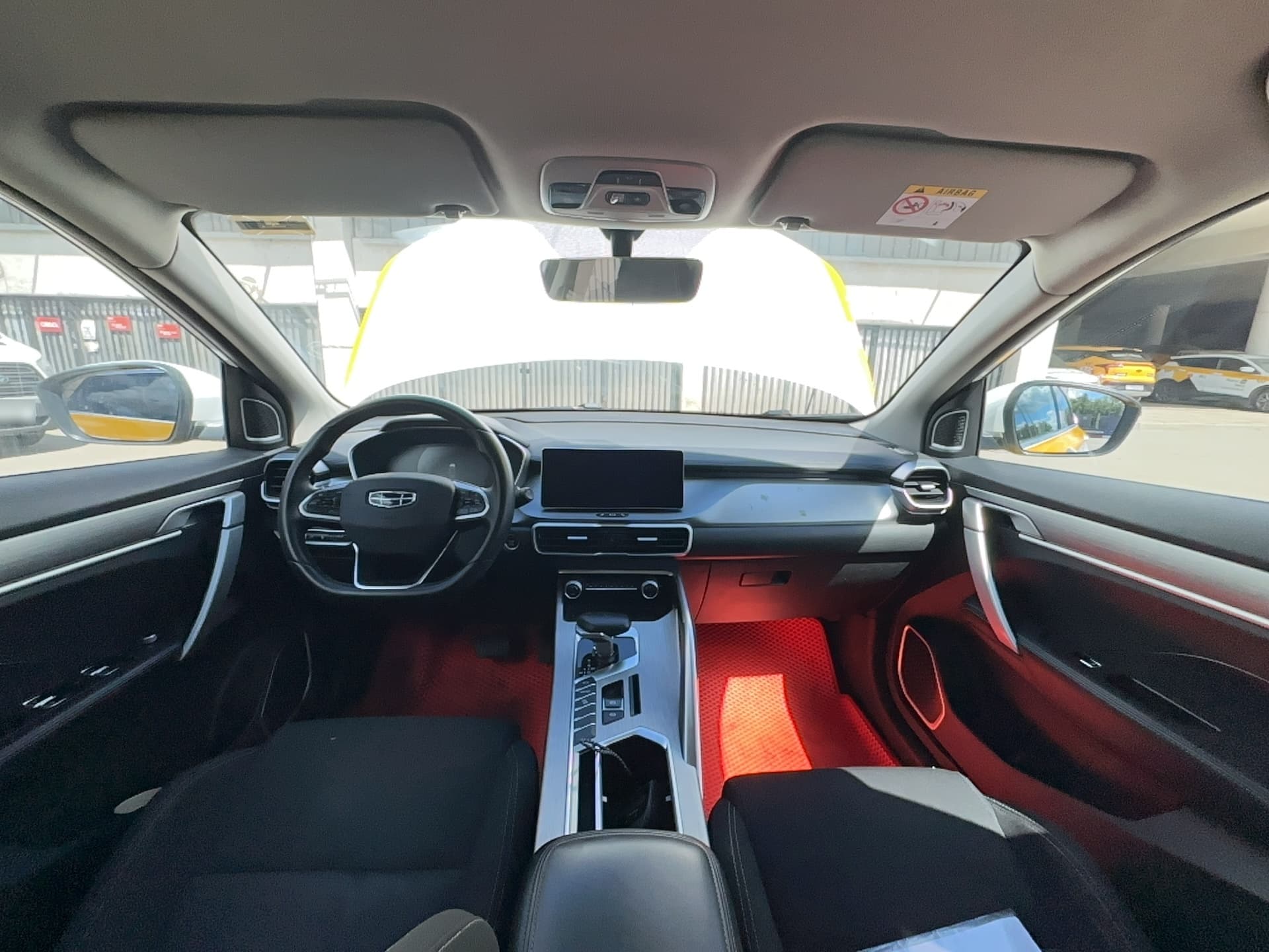 Geely Coolray - 5