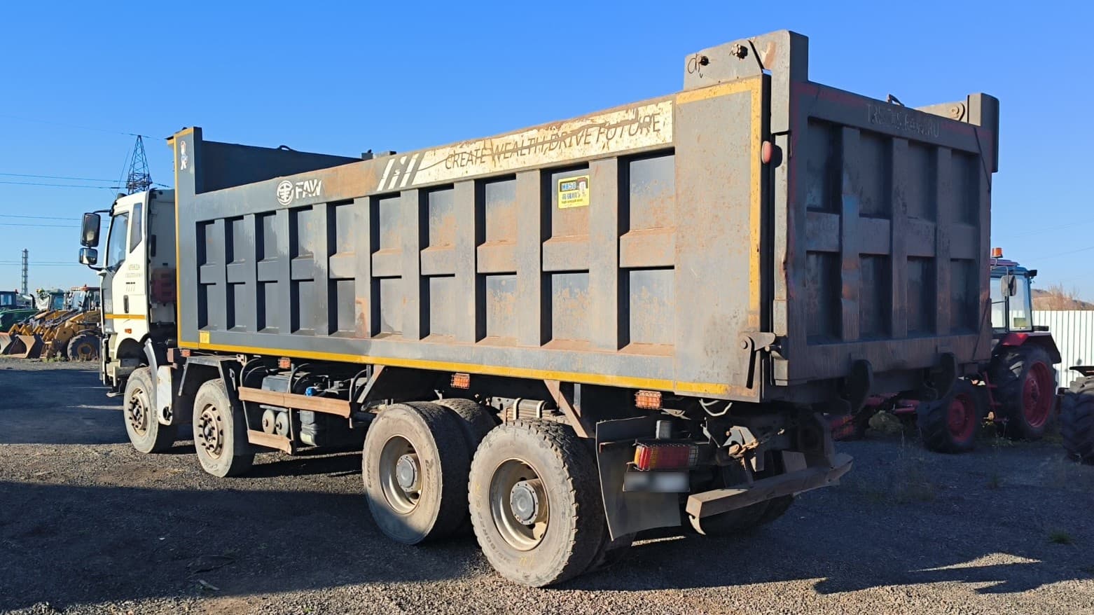 FAW J6 8x4 Самосвал - 4